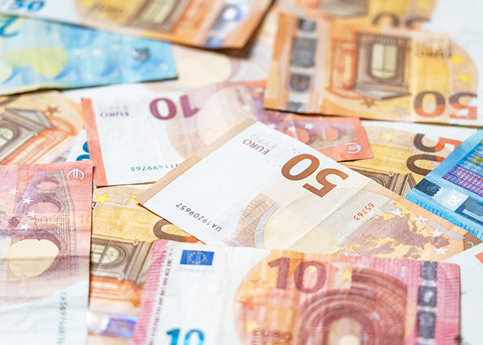 Mesa de dinero y cambios